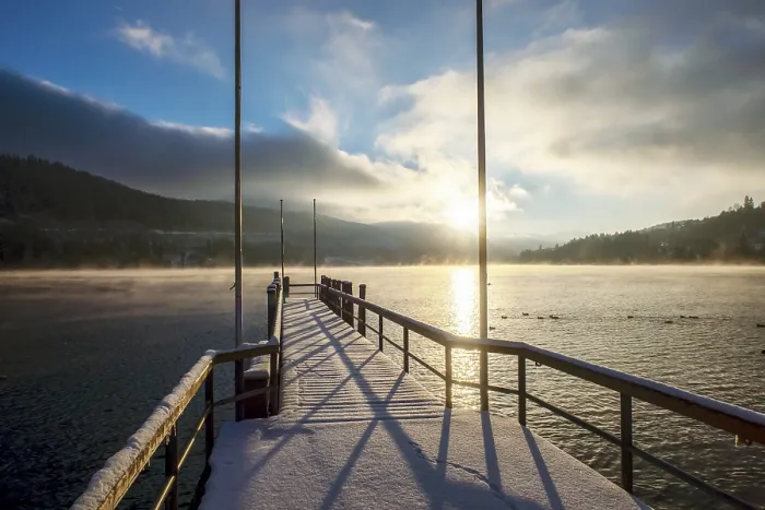 Gerahmter Druck : Abendlicht mit Steg, Winter. Gerahmter Druck : Abendlicht mit Steg, Winter.