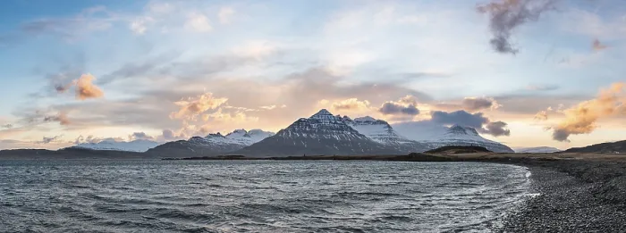 Gerahmter Druck : Abendlicht, schneebedeckte Berge. Gerahmter Druck : Abendlicht, schneebedeckte Berge.