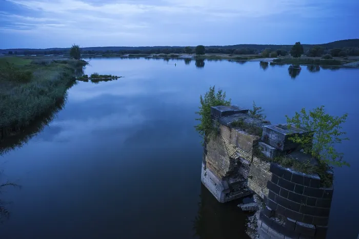 Gerahmter Druck : Abendliches Naturpanorama am Oderfluss. Gerahmter Druck : Abendliches Naturpanorama am Oderfluss.