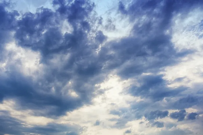 Gerahmter Druck : Abendhimmel mit Wolken vor dem Sturm Gerahmter Druck : Abendhimmel mit Wolken vor dem Sturm