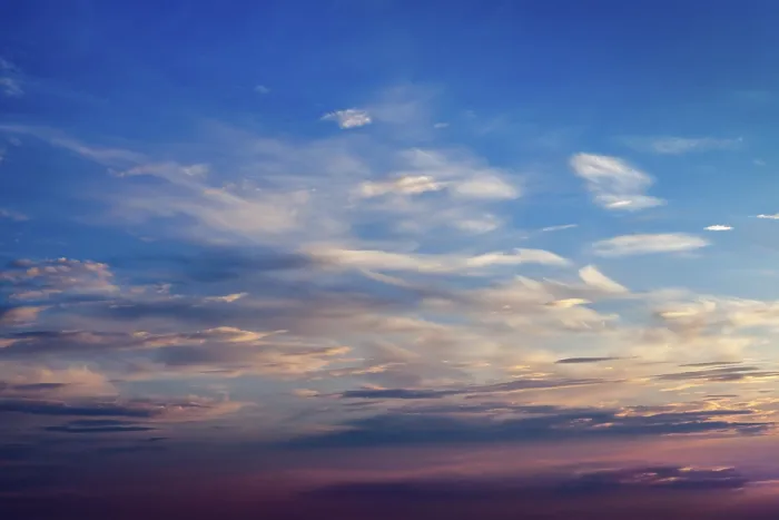 Gerahmter Druck : Abendhimmel mit dramatischen Wolken. Gerahmter Druck : Abendhimmel mit dramatischen Wolken.
