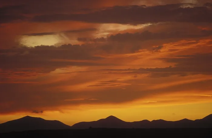 Gerahmter Druck : Abendhimmel, dramatisch, rot, Wolken. Gerahmter Druck : Abendhimmel, dramatisch, rot, Wolken.
