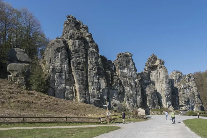 Gerahmter Druck : Externsteine, Sandsteinformation. Gerahmter Druck : Externsteine, Sandsteinformation.