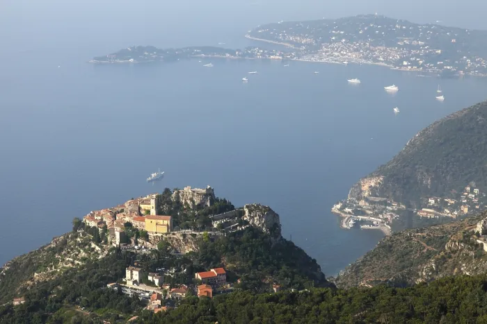 Gerahmter Druck : Eze, Blick auf das Mittelmeer. Gerahmter Druck : Eze, Blick auf das Mittelmeer.