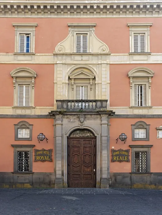 Gerahmter Druck : Fassade des Palazzo Conte Bracci Gerahmter Druck : Fassade des Palazzo Conte Bracci