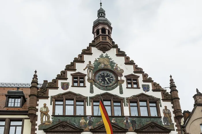 Gerahmter Druck : Fassade des Rathauses, Wolfach. Gerahmter Druck : Fassade des Rathauses, Wolfach.