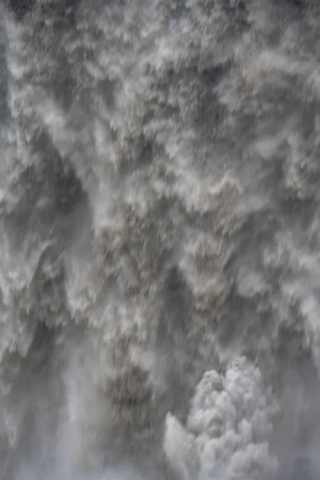 Gerahmter Druck : Fallende Wassermassen, Dettifoss. Gerahmter Druck : Fallende Wassermassen, Dettifoss.