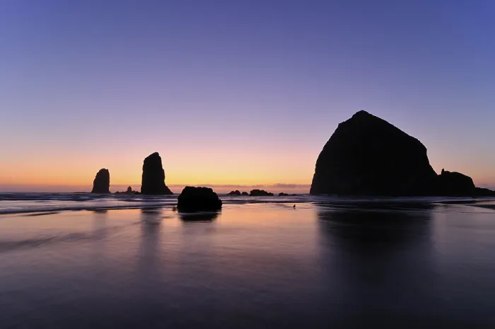 Gerahmter Druck : Der berühmte Haystack Rock, Monolith. Gerahmter Druck : Der berühmte Haystack Rock, Monolith.