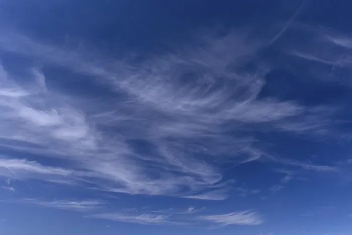 Gerahmter Druck : Federwolken (Cirrus), Deutschland. Gerahmter Druck : Federwolken (Cirrus), Deutschland.