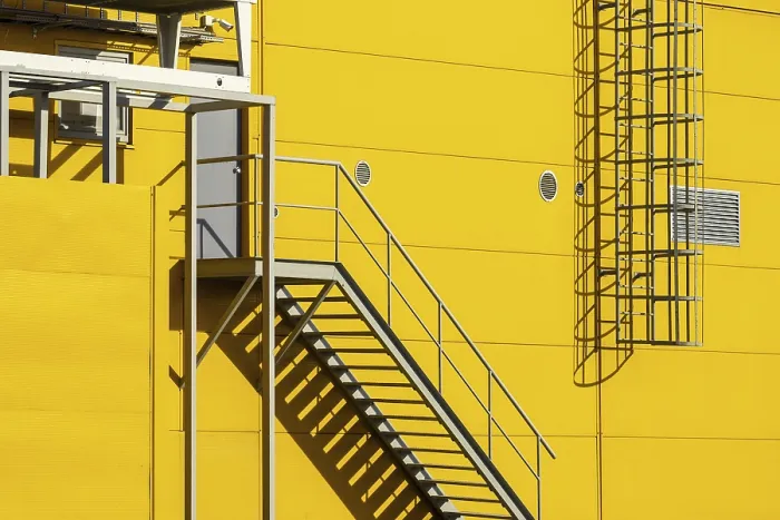 Gerahmter Druck : Feuerwehrtreppen montiert an der Außenseite. Gerahmter Druck : Feuerwehrtreppen montiert an der Außenseite.