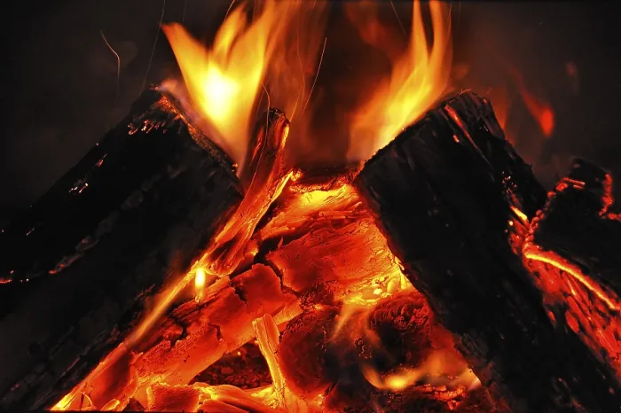 Gerahmter Druck : Feuer im Kamin, Deutschland. Gerahmter Druck : Feuer im Kamin, Deutschland.