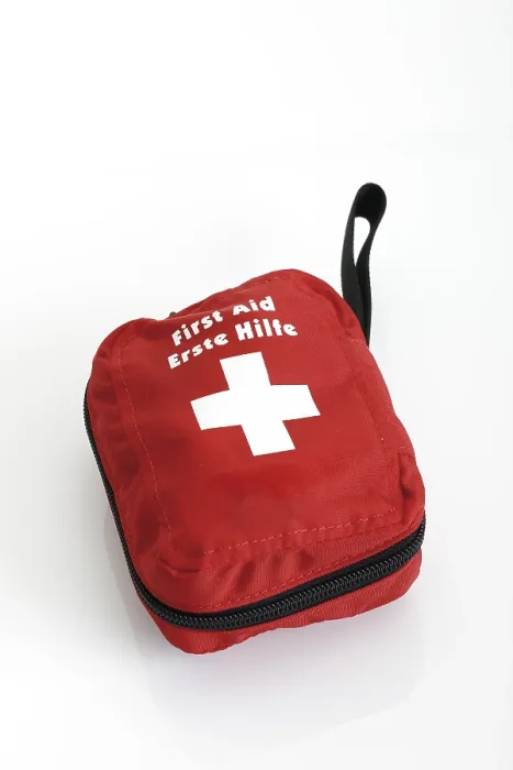 Gerahmter Druck : Erste-Hilfe-Kasten-Tasche Gerahmter Druck : Erste-Hilfe-Kasten-Tasche