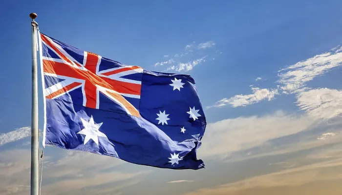 Gerahmter Druck : Die Flagge Australiens flattert im Wind. Gerahmter Druck : Die Flagge Australiens flattert im Wind.