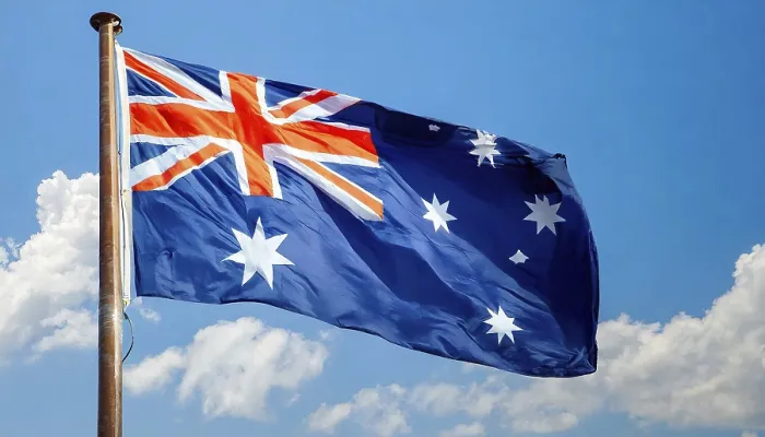 Gerahmter Druck : Die Flagge Australiens flattert im Wind. Gerahmter Druck : Die Flagge Australiens flattert im Wind.