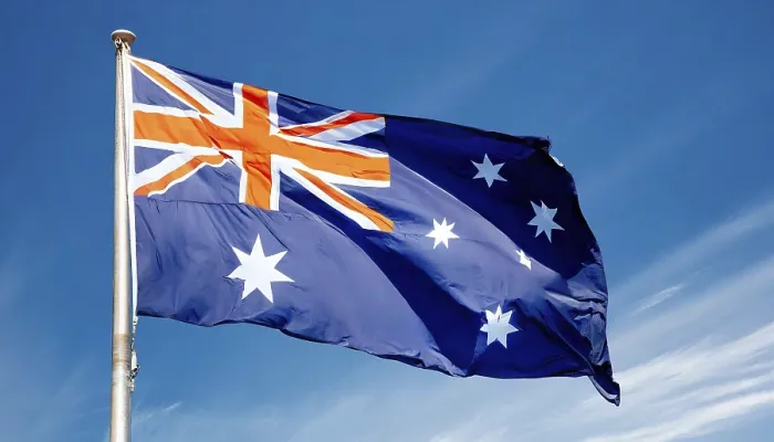 Gerahmter Druck : Die Flagge Australiens flattert im Wind. Gerahmter Druck : Die Flagge Australiens flattert im Wind.