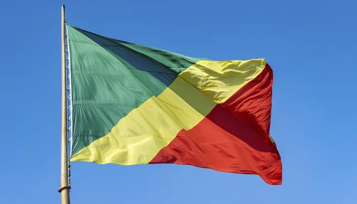 Gerahmter Druck : Die Flagge des Kongo flattert im Wind. Gerahmter Druck : Die Flagge des Kongo flattert im Wind.