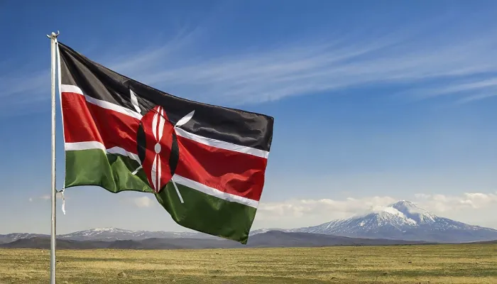 Gerahmter Druck : Die Flagge Kenias flattert im Wind. Gerahmter Druck : Die Flagge Kenias flattert im Wind.
