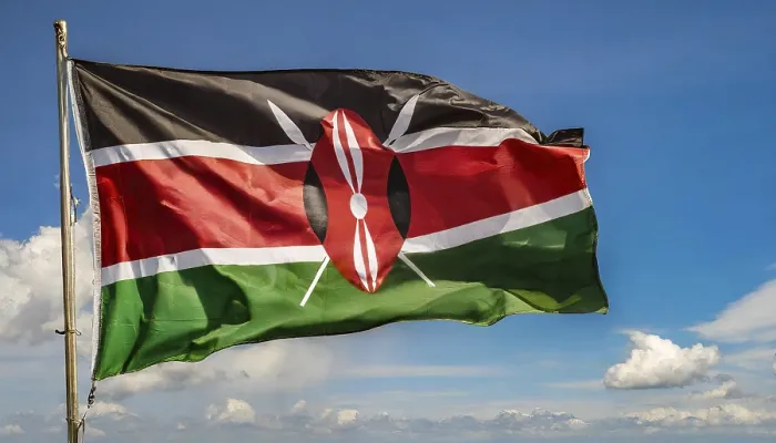 Gerahmter Druck : Die Flagge Kenias flattert im Wind. Gerahmter Druck : Die Flagge Kenias flattert im Wind.