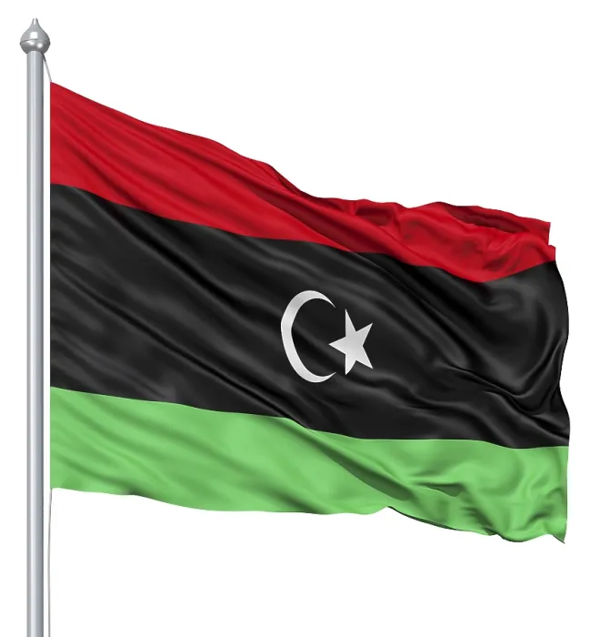 Gerahmter Druck : Flagge Libyens mit Flaggenmast, der im Wind weht, gegen weißen Hintergrund. Gerahmter Druck : Flagge Libyens mit Flaggenmast, der im Wind weht, gegen weißen Hintergrund.