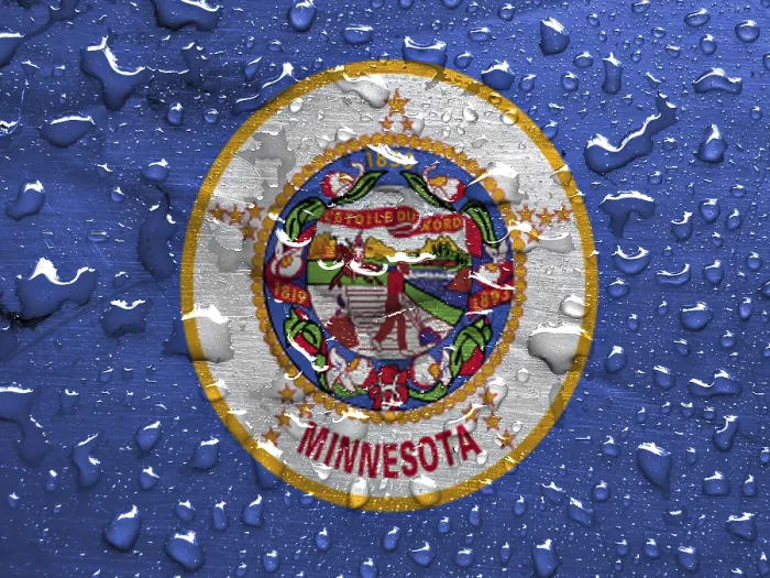 Gerahmter Druck : Flagge von Minnesota mit Regentropfen. Gerahmter Druck : Flagge von Minnesota mit Regentropfen.