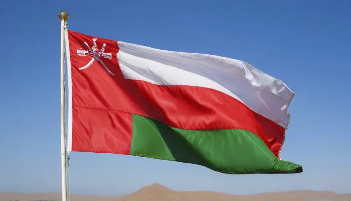 Gerahmter Druck : Die Flagge des Oman flattert im Wind. Gerahmter Druck : Die Flagge des Oman flattert im Wind.