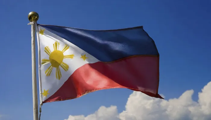 Gerahmter Druck : Das Flagge der Philippinen flattert im Wind. Gerahmter Druck : Das Flagge der Philippinen flattert im Wind.