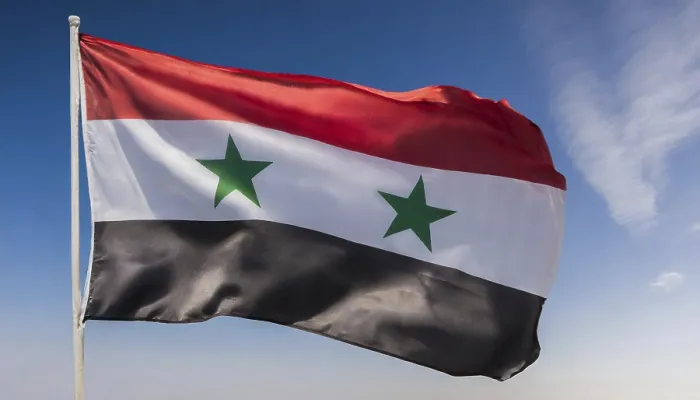 Gerahmter Druck : Die Flagge Syriens flattert im Wind. Gerahmter Druck : Die Flagge Syriens flattert im Wind.