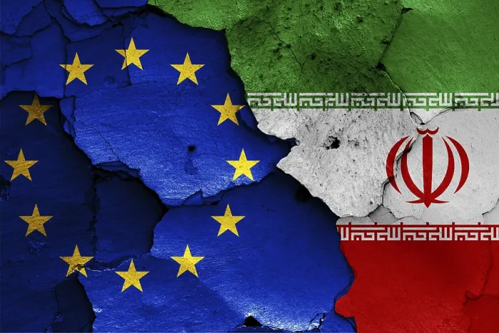Gerahmter Druck : Flaggen der EU und des Iran. Gerahmter Druck : Flaggen der EU und des Iran.