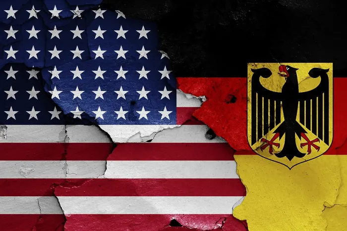 Gerahmter Druck : Fahnen der USA und Westdeutschland Gerahmter Druck : Fahnen der USA und Westdeutschland