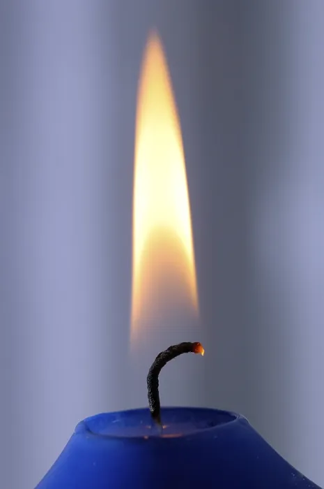 Gerahmter Druck : Flamme einer Kerze Gerahmter Druck : Flamme einer Kerze