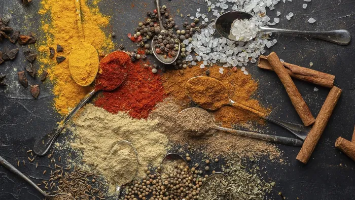 Gerahmter Druck : Flachansicht leckere indische Gewürze Gerahmter Druck : Flachansicht leckere indische Gewürze