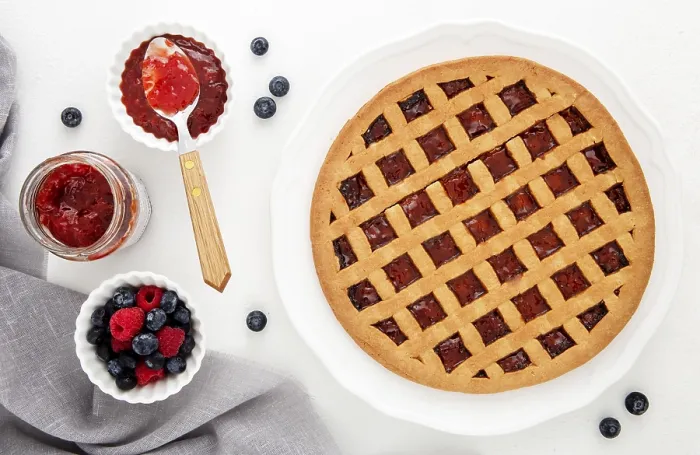Gerahmter Druck : Waldeiche Waldbeeren Marmeladenkuchen Gerahmter Druck : Waldeiche Waldbeeren Marmeladenkuchen