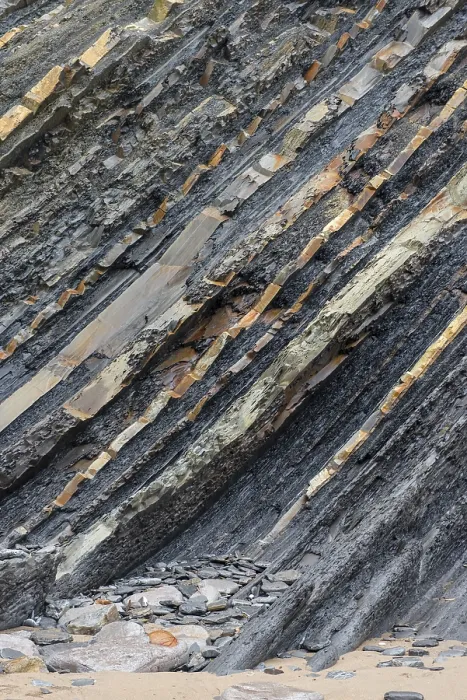 Gerahmter Druck : Flysch, Gesteinsschicht an der Küste von Deba. Gerahmter Druck : Flysch, Gesteinsschicht an der Küste von Deba.