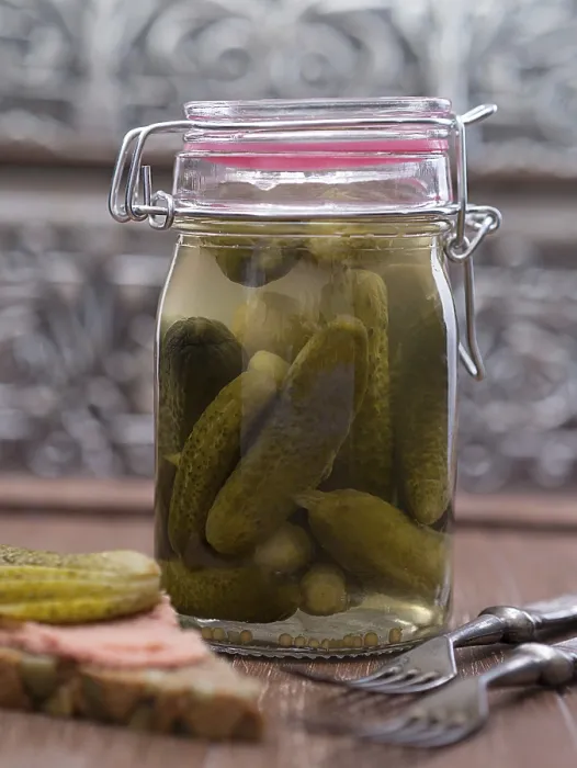 Gerahmter Druck : Lebensmittel, Eingelegte Gurken. Gerahmter Druck : Lebensmittel, Eingelegte Gurken.
