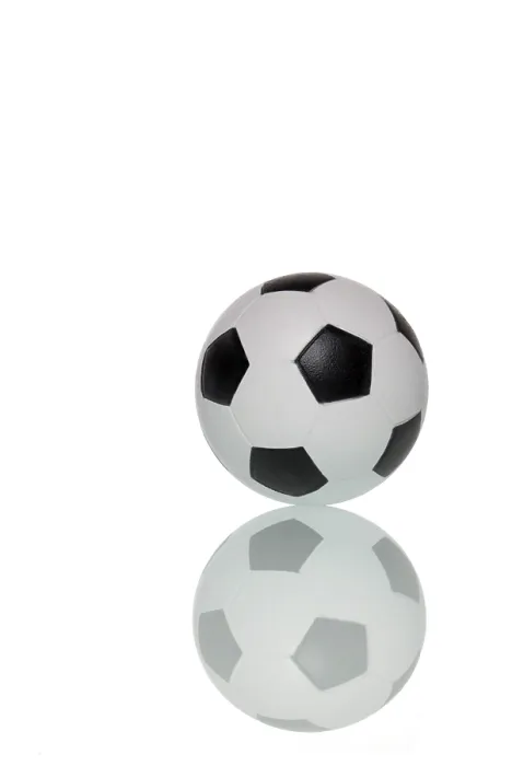 Gerahmter Druck : Fußball mit Reflexion Gerahmter Druck : Fußball mit Reflexion