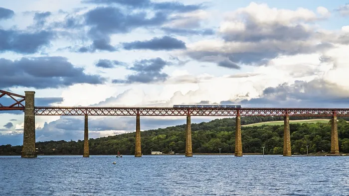 Gerahmter Druck : Forth Bridge, Queensferry Crossing Gerahmter Druck : Forth Bridge, Queensferry Crossing