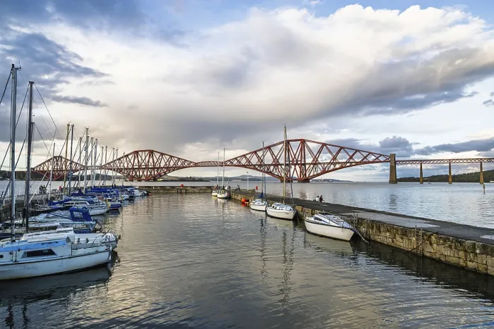 Gerahmter Druck : Forth Bridge, Queensferry Crossing Gerahmter Druck : Forth Bridge, Queensferry Crossing