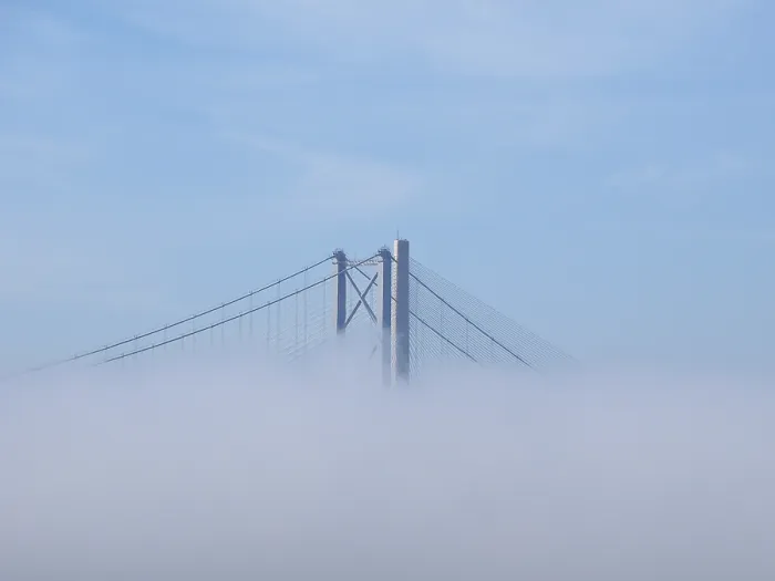 Gerahmter Druck : Forth Road Bridge über Firth of Forth in Edinburgh Gerahmter Druck : Forth Road Bridge über Firth of Forth in Edinburgh
