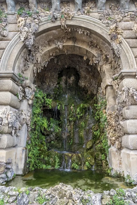 Gerahmter Druck : Brunnen unter Piazza Michelangelo Gerahmter Druck : Brunnen unter Piazza Michelangelo