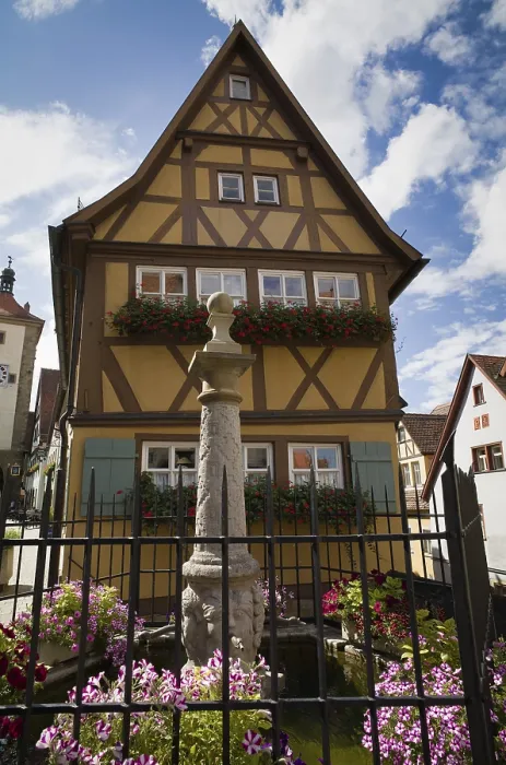 Gerahmter Druck : Brunnen vor Plonlein 2 Gerahmter Druck : Brunnen vor Plonlein 2