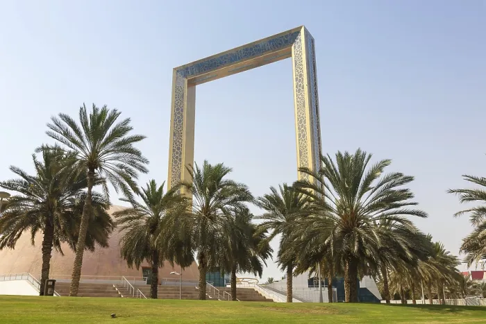Gerahmter Druck : Die Rahmenarchitektur in Dubai. Gerahmter Druck : Die Rahmenarchitektur in Dubai.