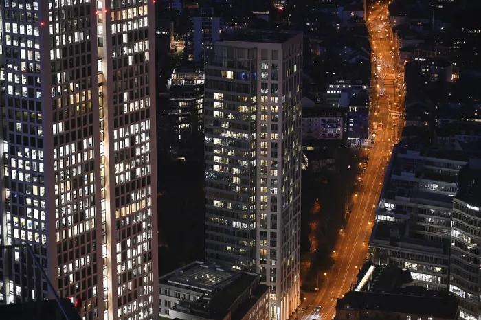 Gerahmter Druck : Frankfurt am Abend Gerahmter Druck : Frankfurt am Abend
