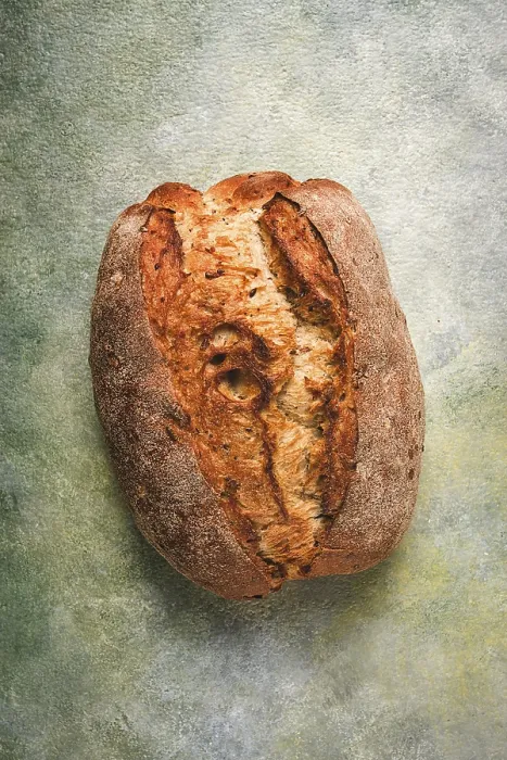 Gerahmter Druck : Frisches Brot, Sourdough, ovaler Form.