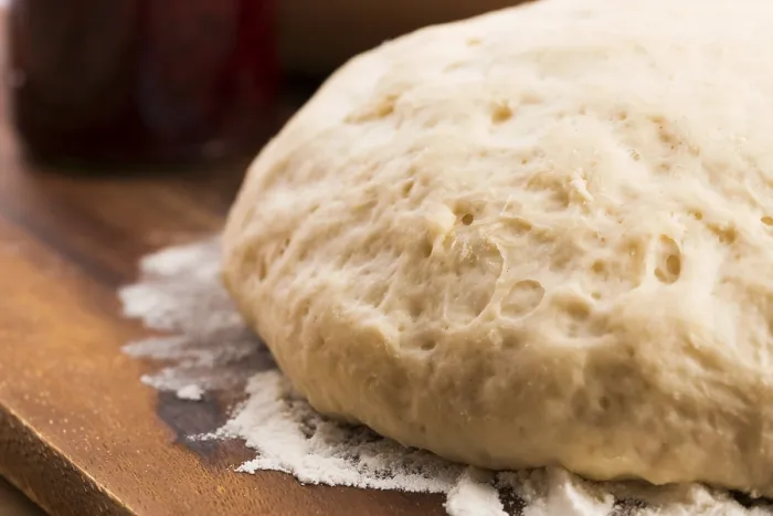 Gerahmter Druck : Frischer Teig zum Backen bereit. Gerahmter Druck : Frischer Teig zum Backen bereit.