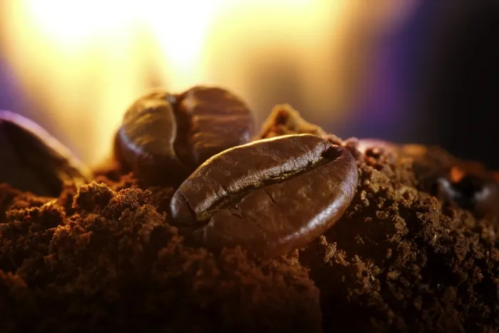 Gerahmter Druck : Frisch geröstete Kaffeebohnen. Gerahmter Druck : Frisch geröstete Kaffeebohnen.