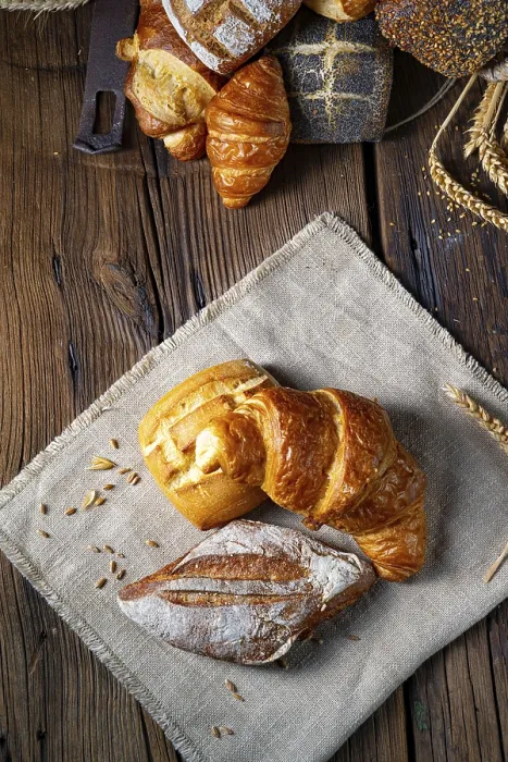 Gerahmter Druck : Frische Brötchen in einer Hornhaut. Gerahmter Druck : Frische Brötchen in einer Hornhaut.