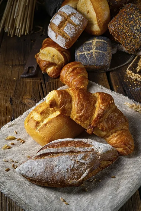 Gerahmter Druck : Frische Rouladen in einer Schüssel Gerahmter Druck : Frische Rouladen in einer Schüssel