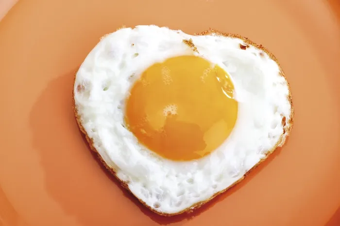 Gerahmter Druck : Ei, sonnengebraten. Gerahmter Druck : Ei, sonnengebraten.
