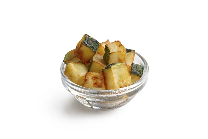 Gerahmter Druck : Frittierte Zucchinischeiben. Gerahmter Druck : Frittierte Zucchinischeiben.