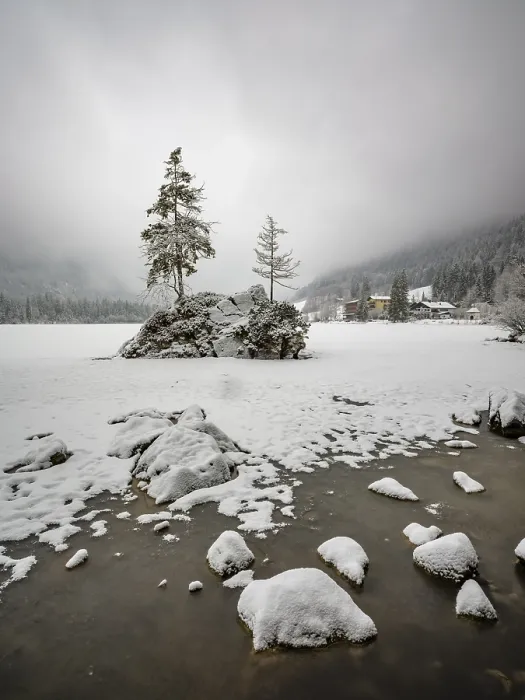 Gerahmter Druck : Eisiger Wintermorgen am Hintersee in Ramsau, Berchtesgadener Land. Gerahmter Druck : Eisiger Wintermorgen am Hintersee in Ramsau, Berchtesgadener Land.